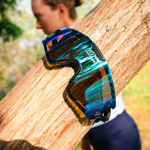 Kép betöltése a galériamegjelenítőbe: Filippi 2028 napszemüveg