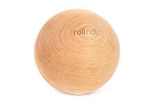 Lade das Bild in den Galerie-Viewer, Masszázs golyó - égerfa, 10 cm | rollholz